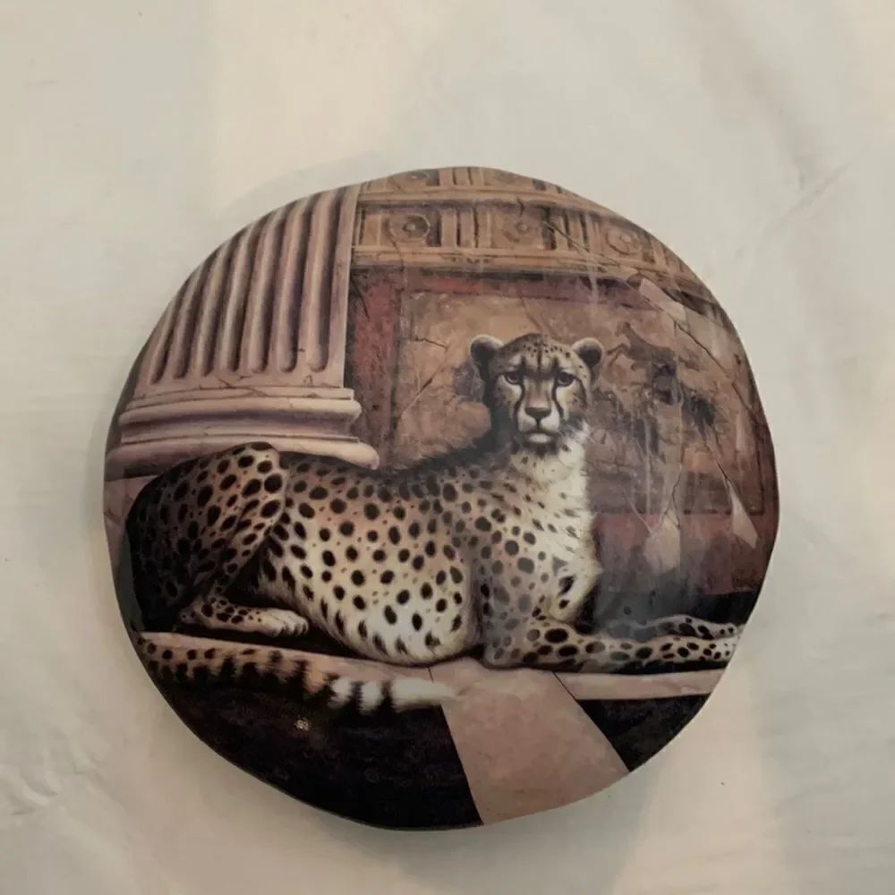 Pompeii Cheetah Elaine Volherbst Art In Motion 8 Inch Round Glass Container Lid